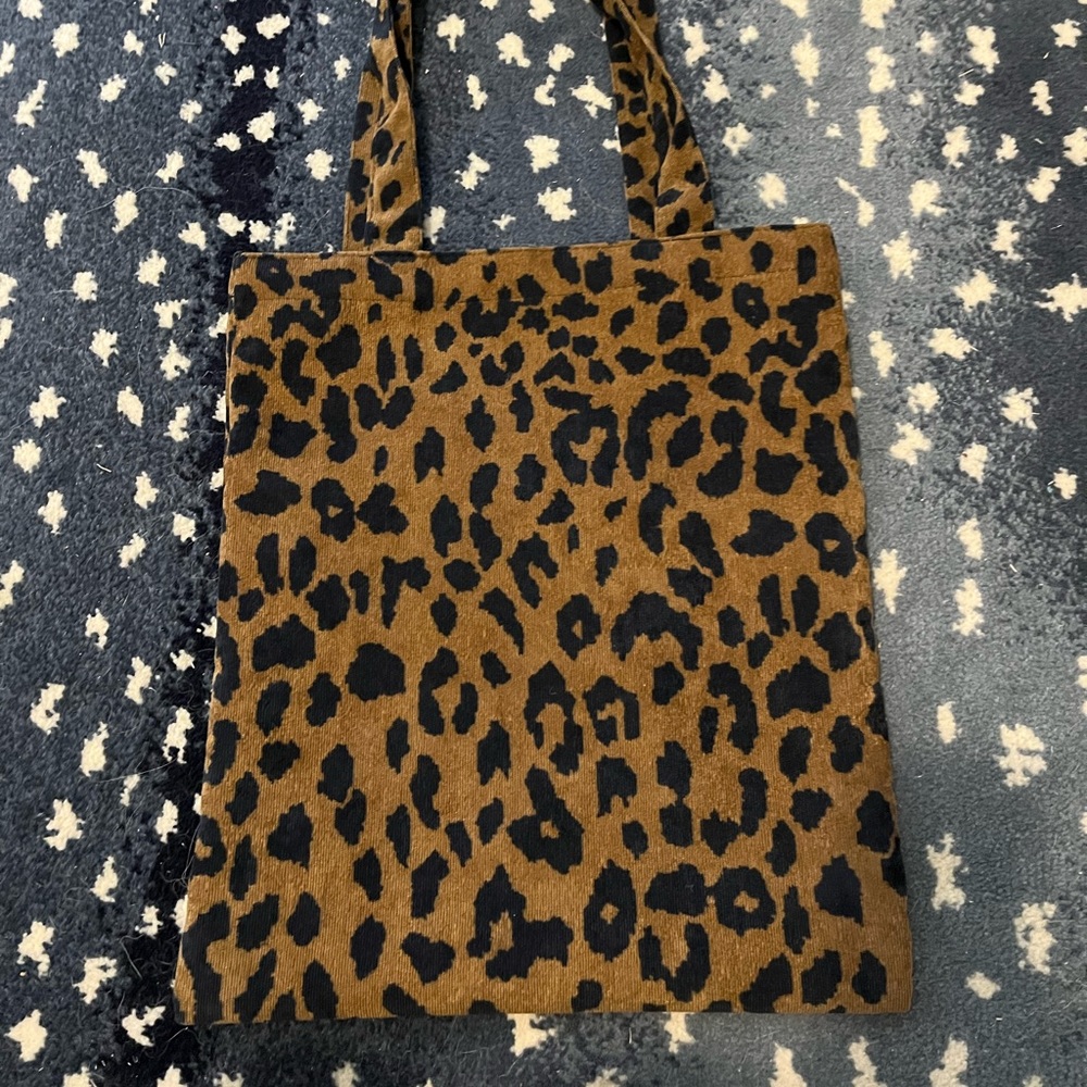 Leopard print corduroy bag